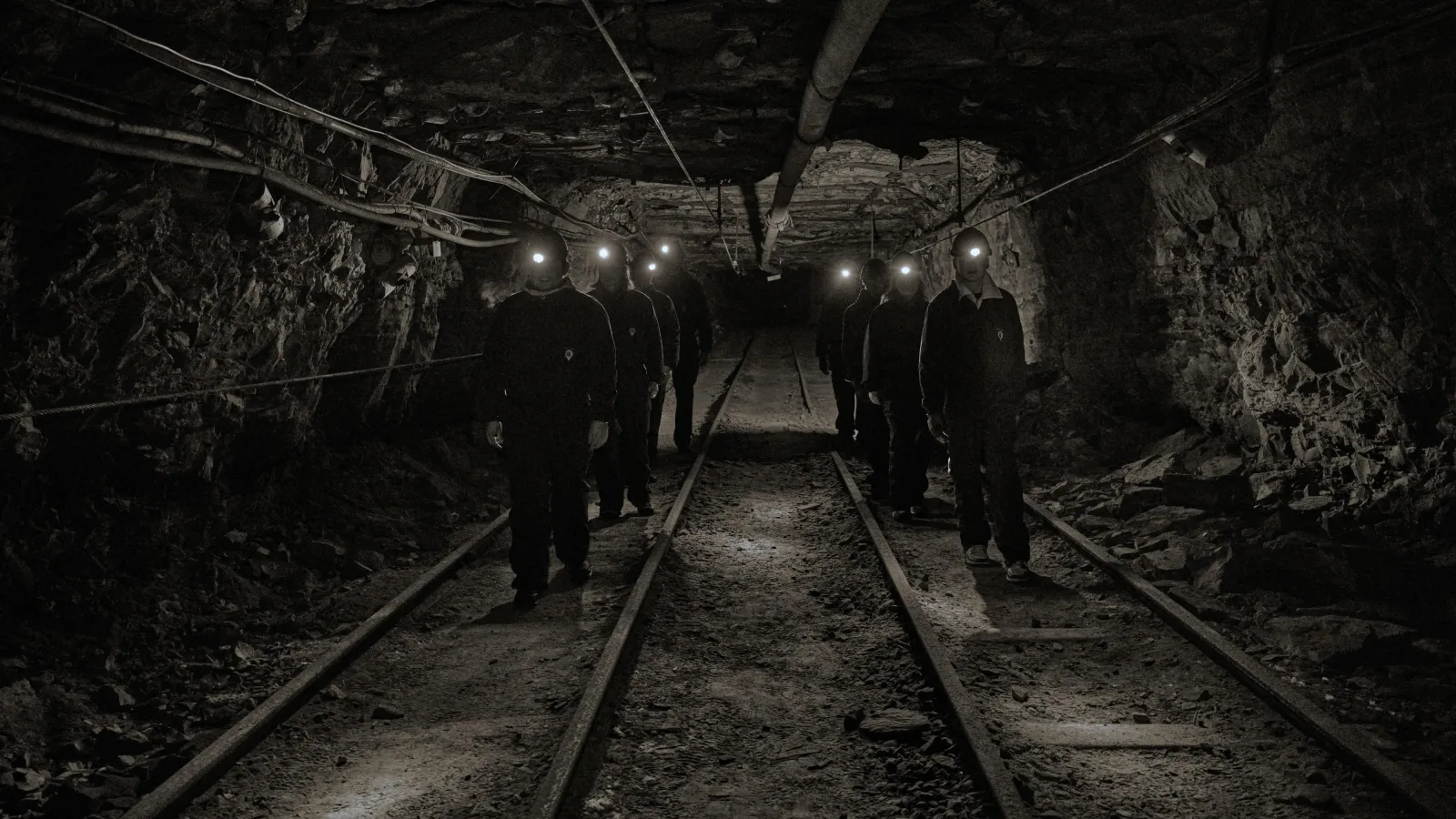 Longyearbyen: Historic Coal Mine Tour at Gruve 3